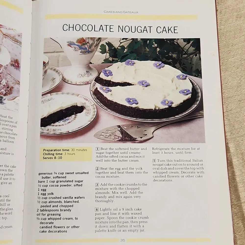 Chocolate Cookbook by Carolyn Humphries